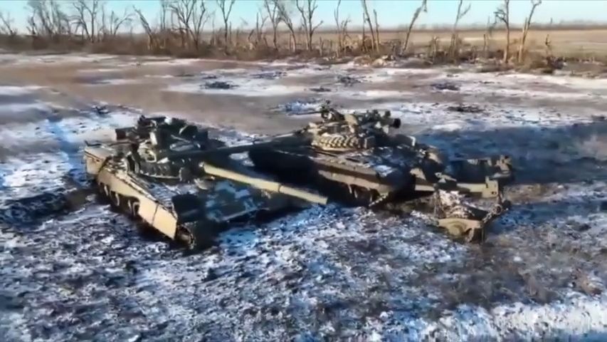 Zkáza u Vuhledaru. Záběry z největší tankové bitvy války na Ukrajině